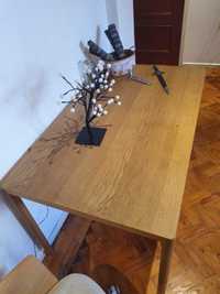 Mesa de madeira usada