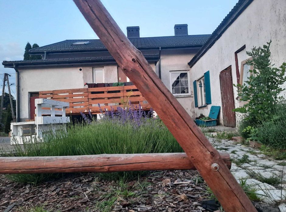 Piękny dom na wsi z dużą działką blisko Warszawy na sprzedaż