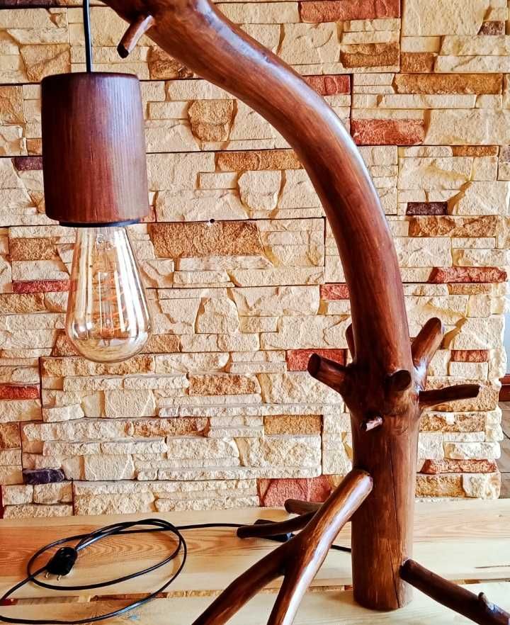 Lampa drewniana, styl loft