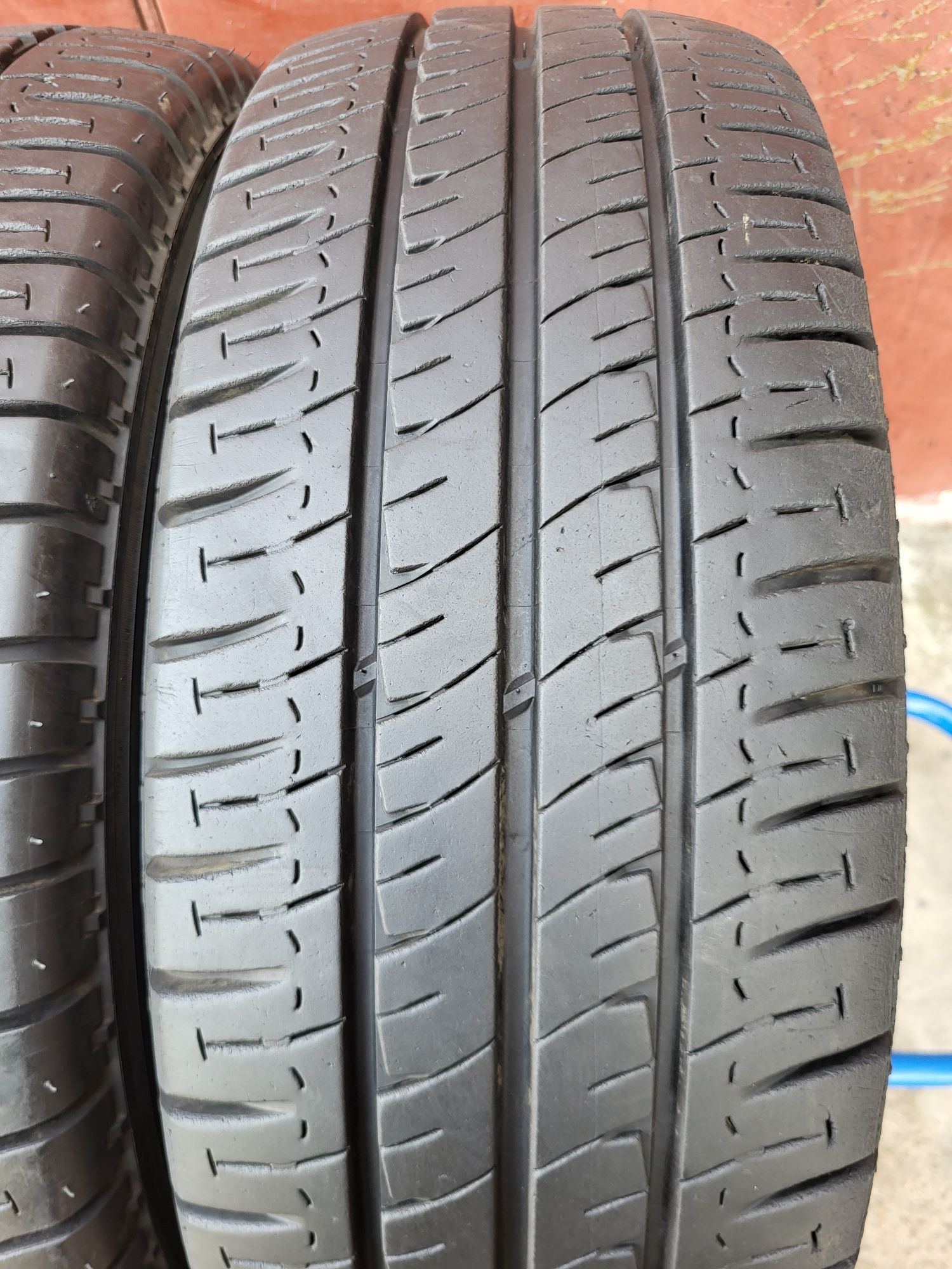 235/65/16C R16C Michelin AGILIS 4шт ціна за 1шт шини