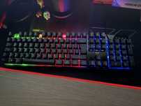 Vendo teclado gaming, rato gaming e tapete gaming