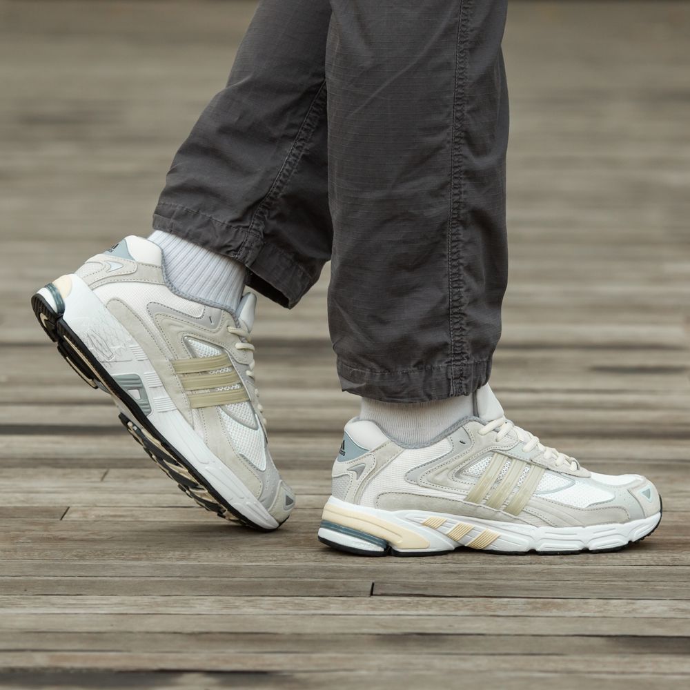 Кросівки Adidas Response CL