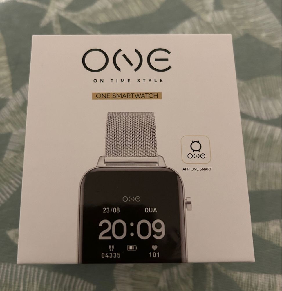 One Smartwatch Squeezer Mulher