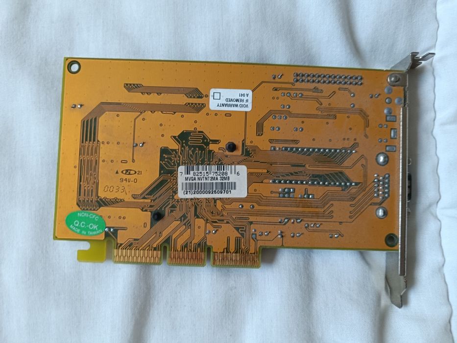 Placa Gráfica Riva TNT2 32MB VGA