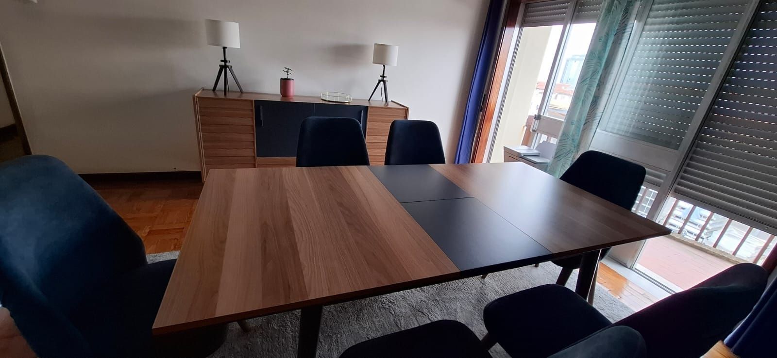 Em venda Mesa extensível com 6 Cadeiras
