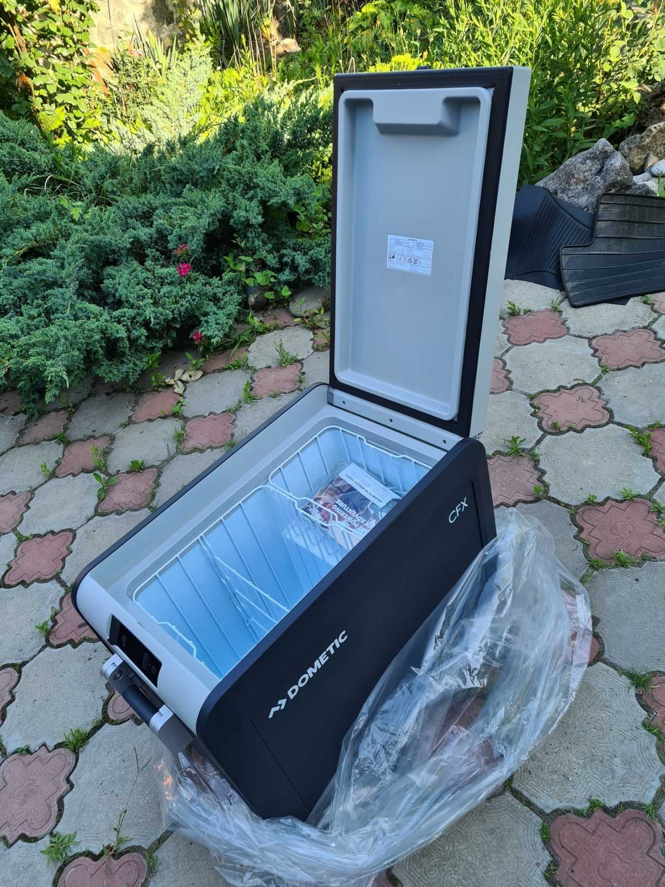 Компрессорный автохолодильник Dometic CFX3 45