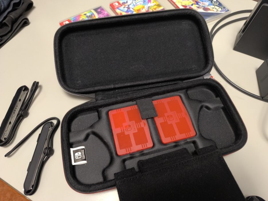 Nintendo Switch 1 + Bolsa de Transporte