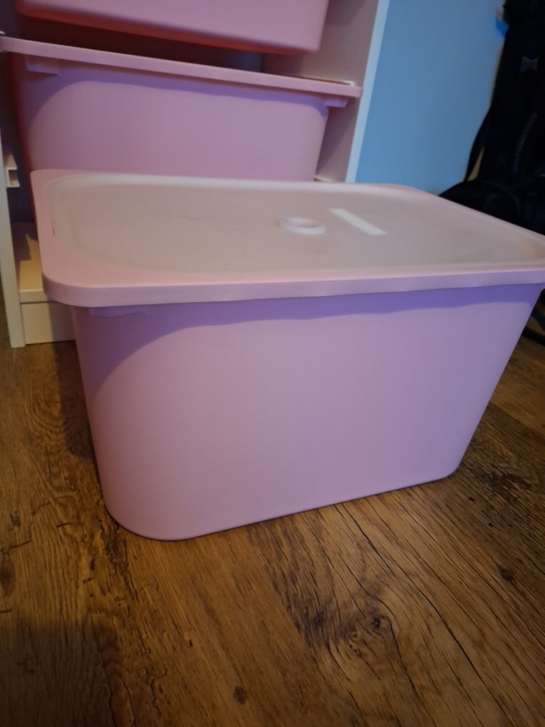 Regał z pojemnikami Ikea TROFAST