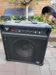 Piecyk Gitarowy Bass, wzmacniac gitarowy