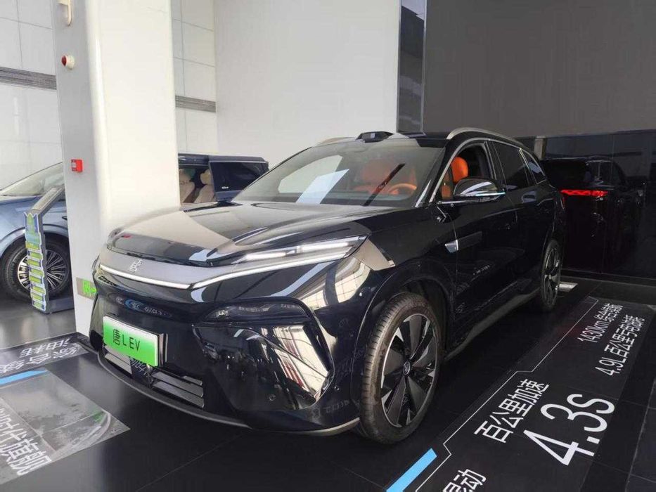 Продам BYD Tang 2025