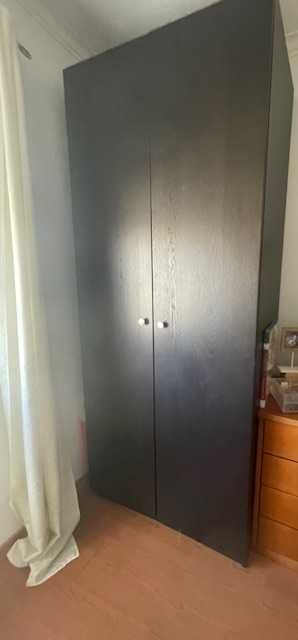 Roupeiro 2 Portas Preto 120€