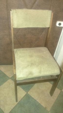Krzesło, krzesła drewniane lekkie, mocne i sprawne, prl