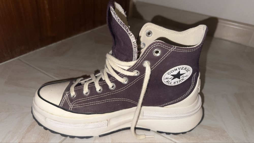 Converse Run Star Hike