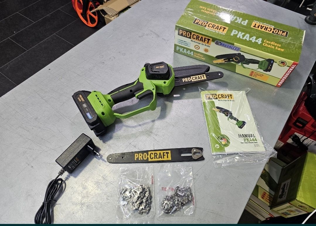 ProCraft PKA44 АвтоСмазка цепи+2шины 2цепи +Акум +З.у Мини Пила Цепная