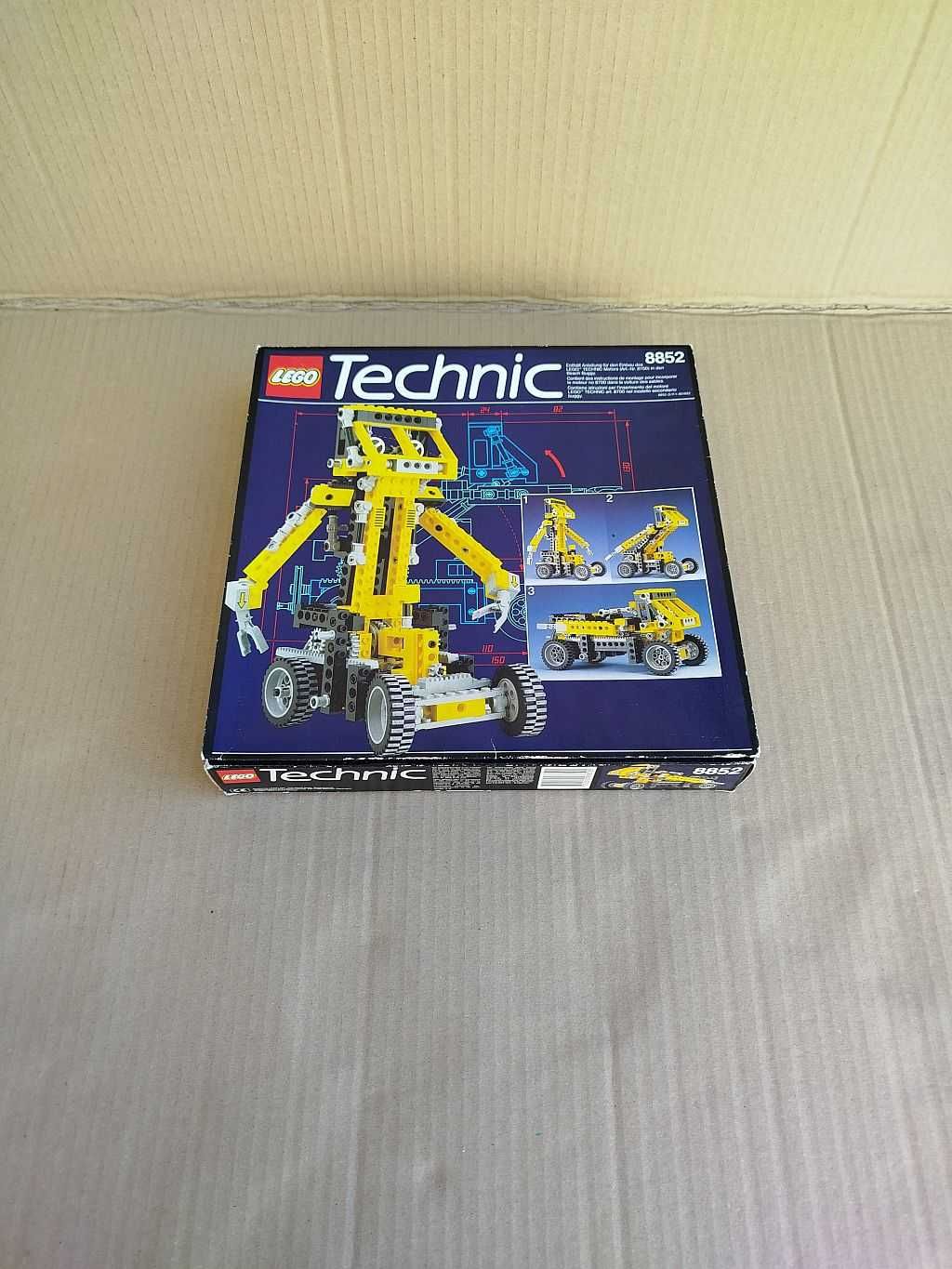 Lego technic  8852 Robot