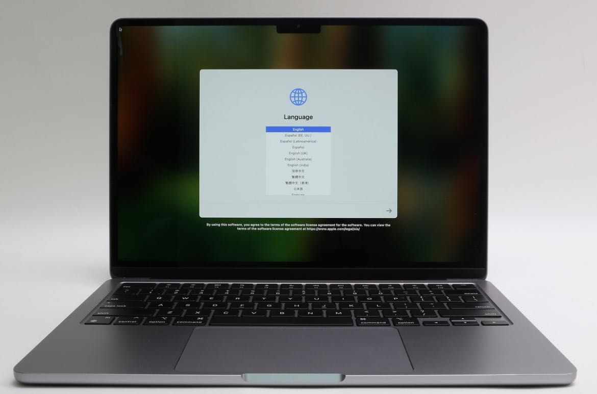 MacBook Air M2 + Magic Mouse USB-C