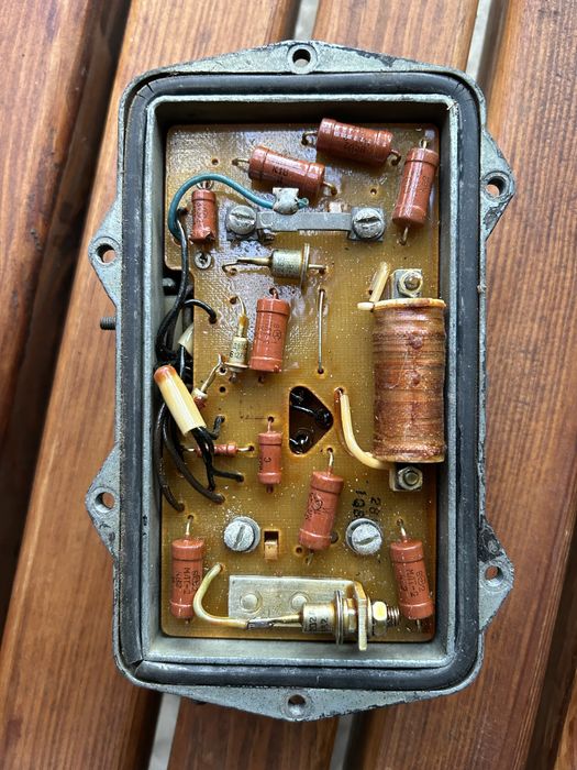 Реле-регулятор напряжения 11.3702-0 КрАЗ, МАЗ, КамАЗ, УРАЛ