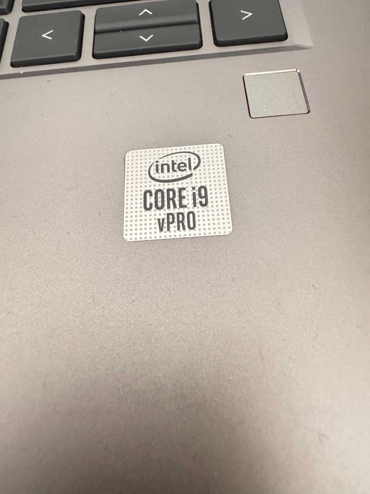 Zbook Studio G7 15.6"FullHD/i9-10885H/32Gb Ram/Ssd 1TB/Quadro T2000