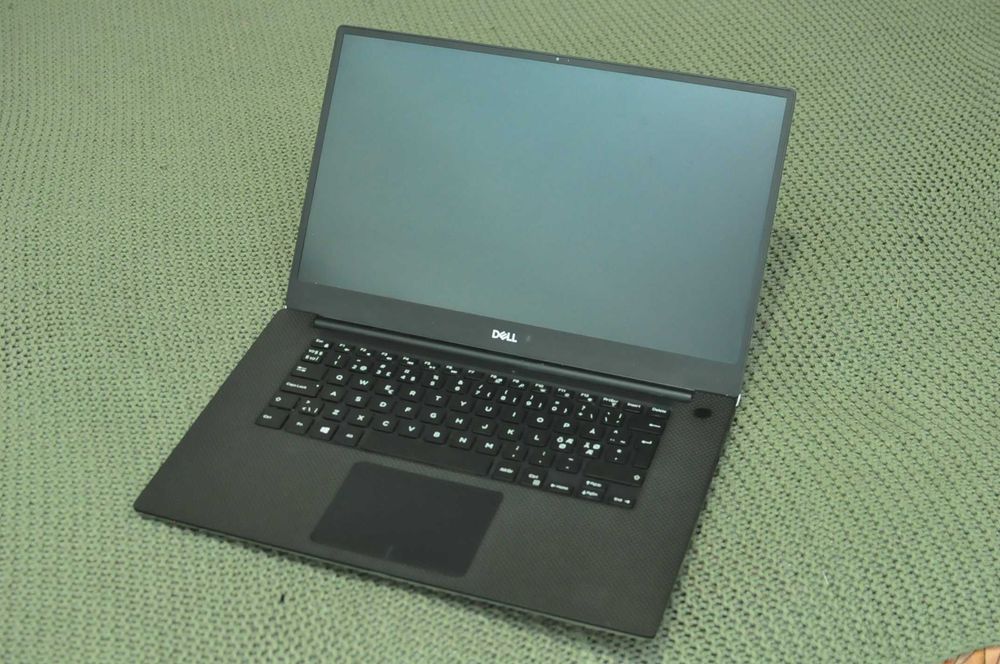 Игровой ноутбук Dell P56f