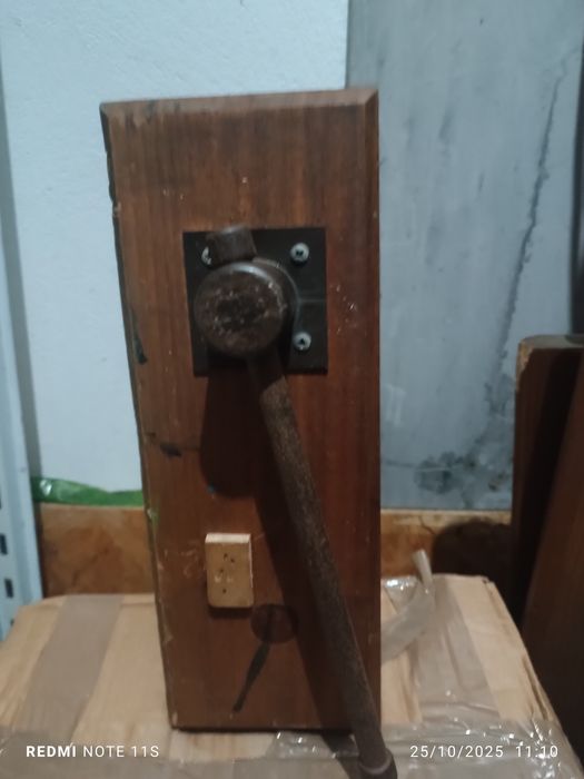 Vendo torno de madeira