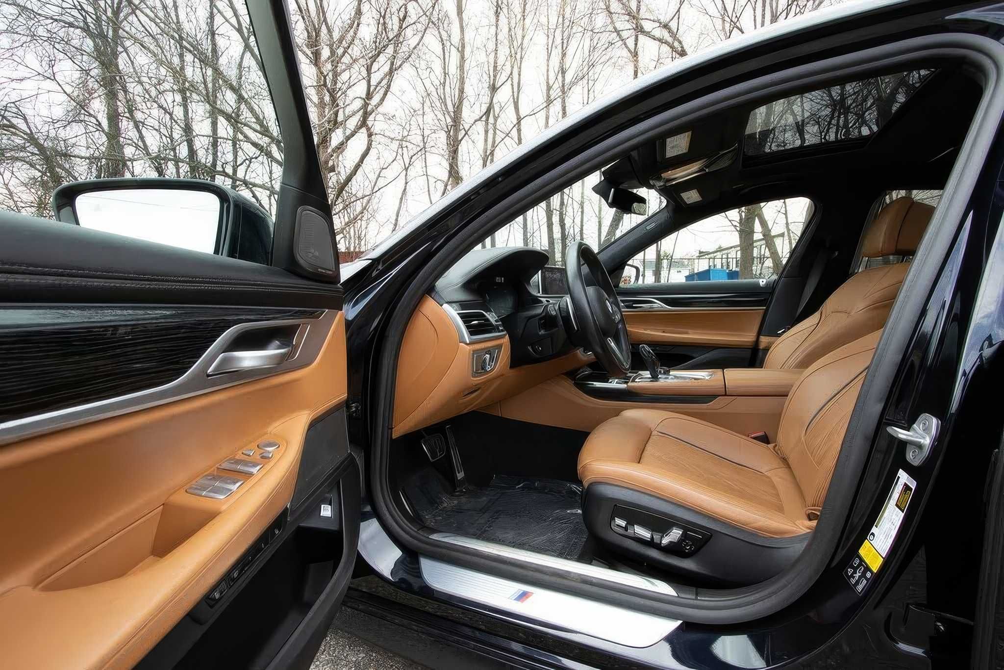 2021 BMW 750i xDrive
