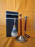Conjunto de barbear com suporte
