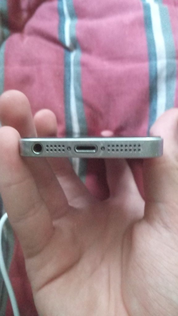 IPhone SE 2016 l