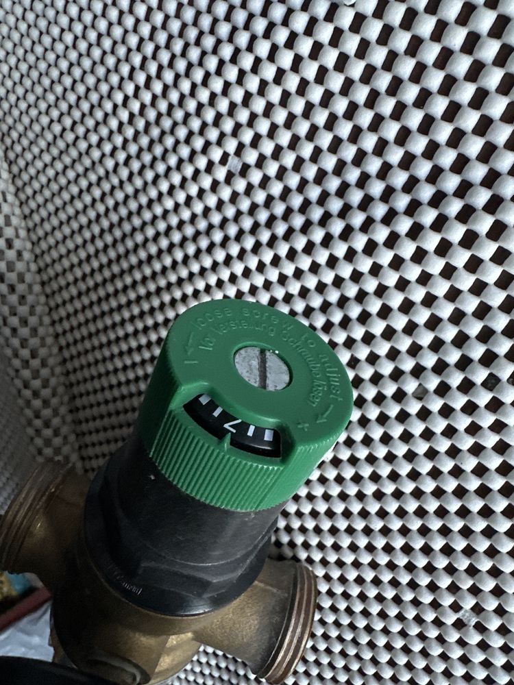 Filtr wody z redukcją ciśnienia