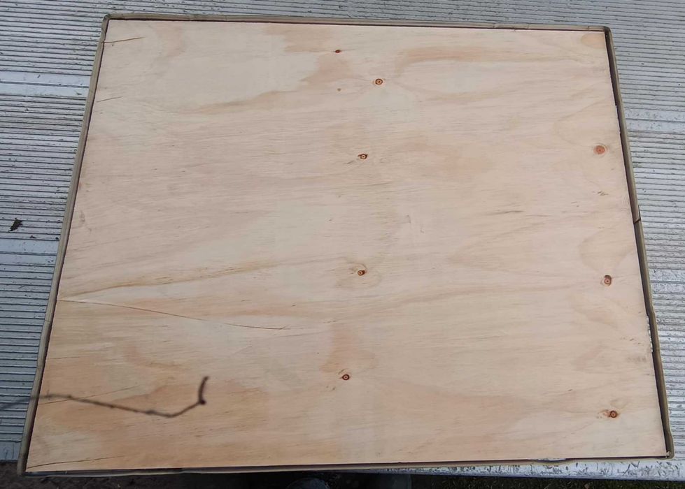Sprzedam sklejki formatki 75cm x 62cm x 0.6cm