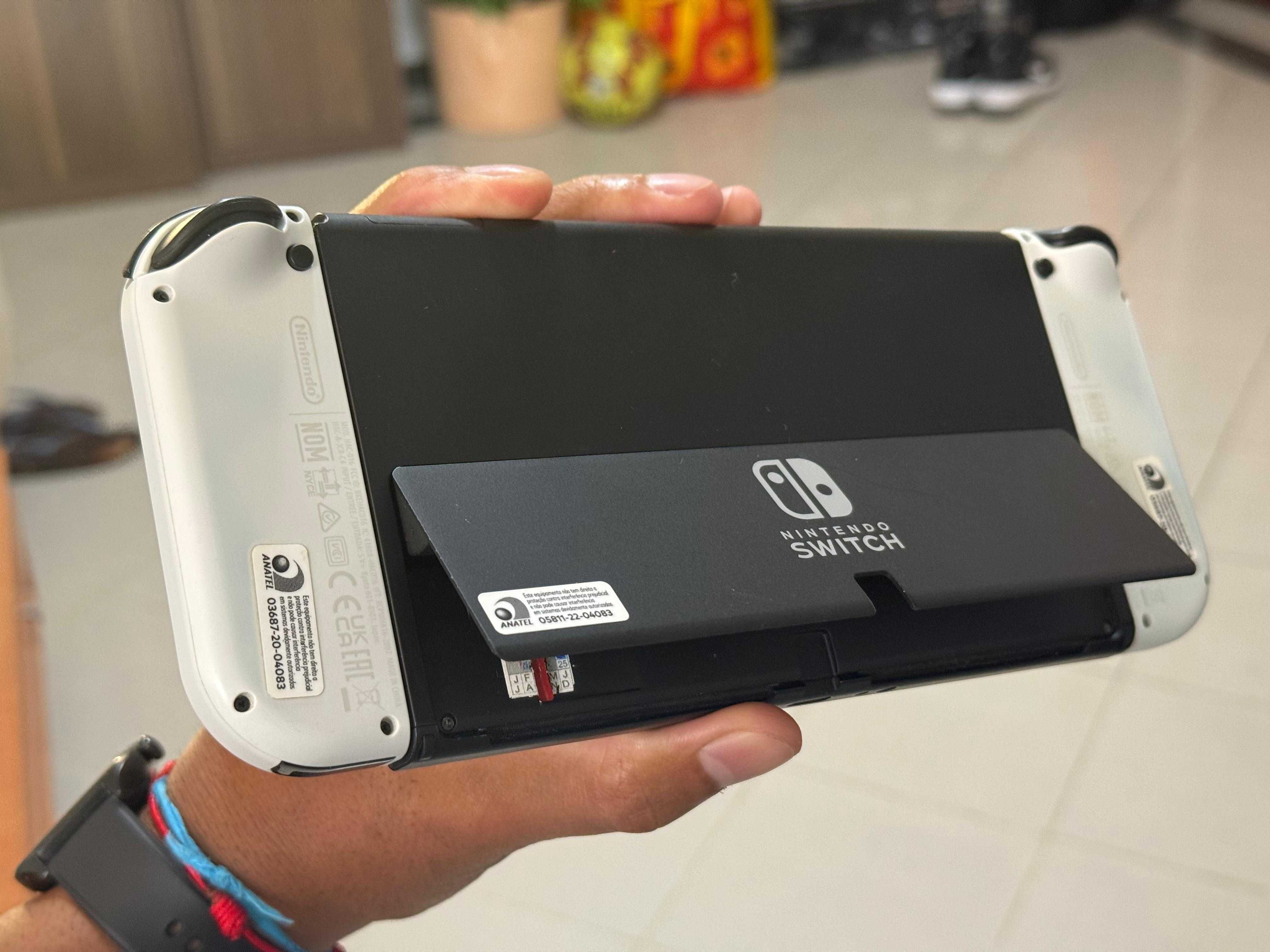 Nintendo Switch OLED - DESBLOQUEADO -  Cartão 512GB + Acessórios