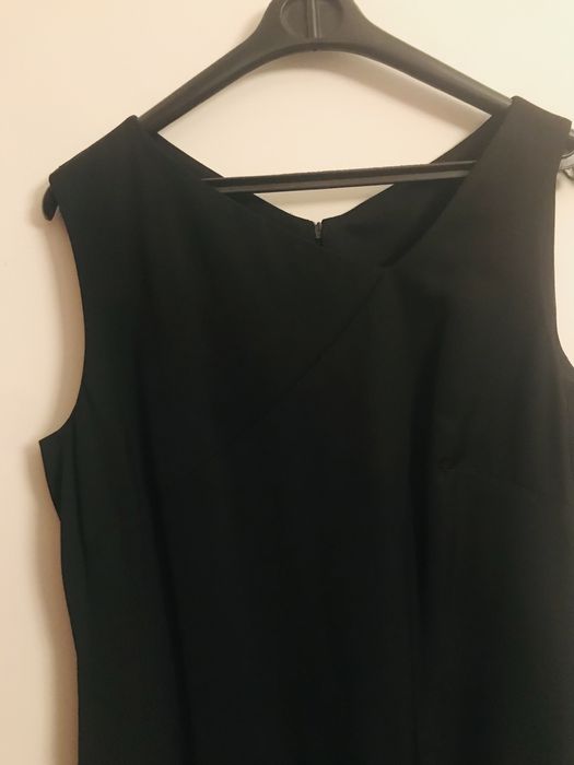 Vestido preto impecável