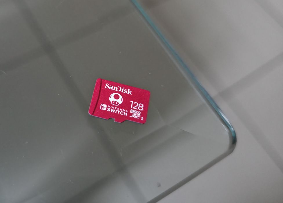 konsola Nintendo Switch OLED gry etui pokrowiec karta pamięci zestaw