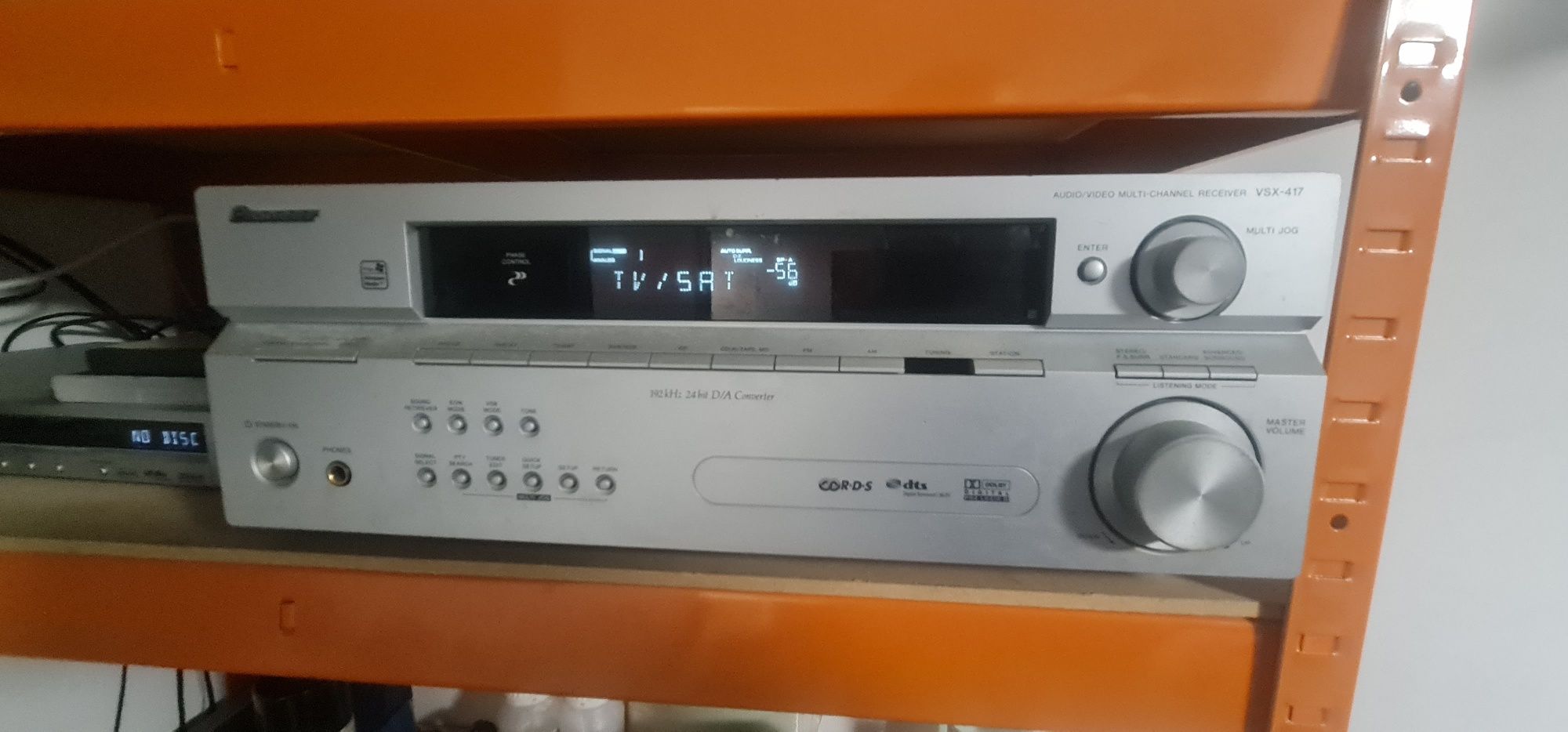 Amplituner pioneer