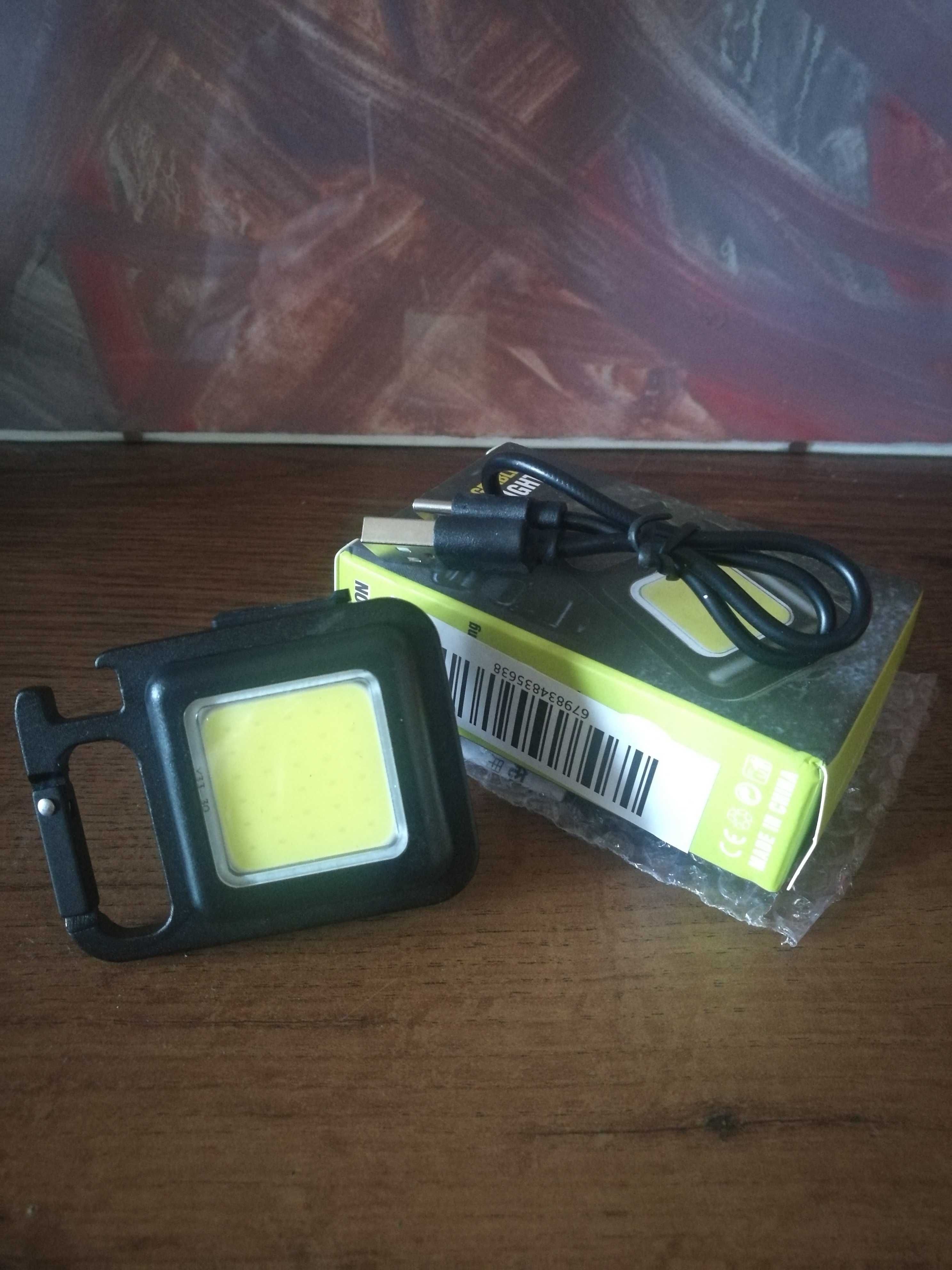 LED ліхтарик на магніті, ліхтарик з карабіном для кемпінгу, світильник