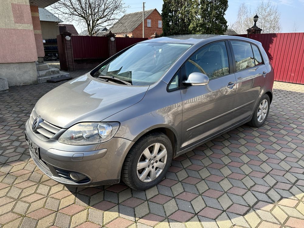 Розборка VW Golf 5+ Plus Бампер LA7T Двері Фари Телевізор Дзеркало ABS
