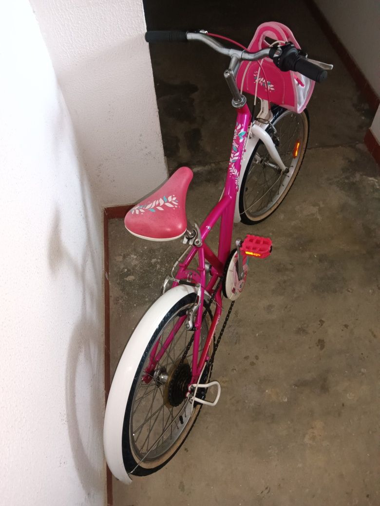 Bicicleta roda 20 60€ fim de semana para menina em excelente estado