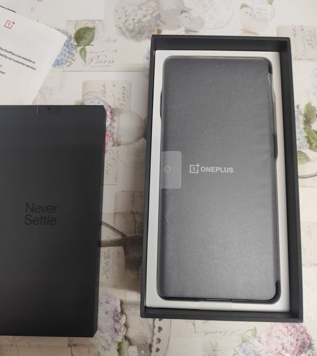 Oneplus 12  512 GB 16 GB Ram