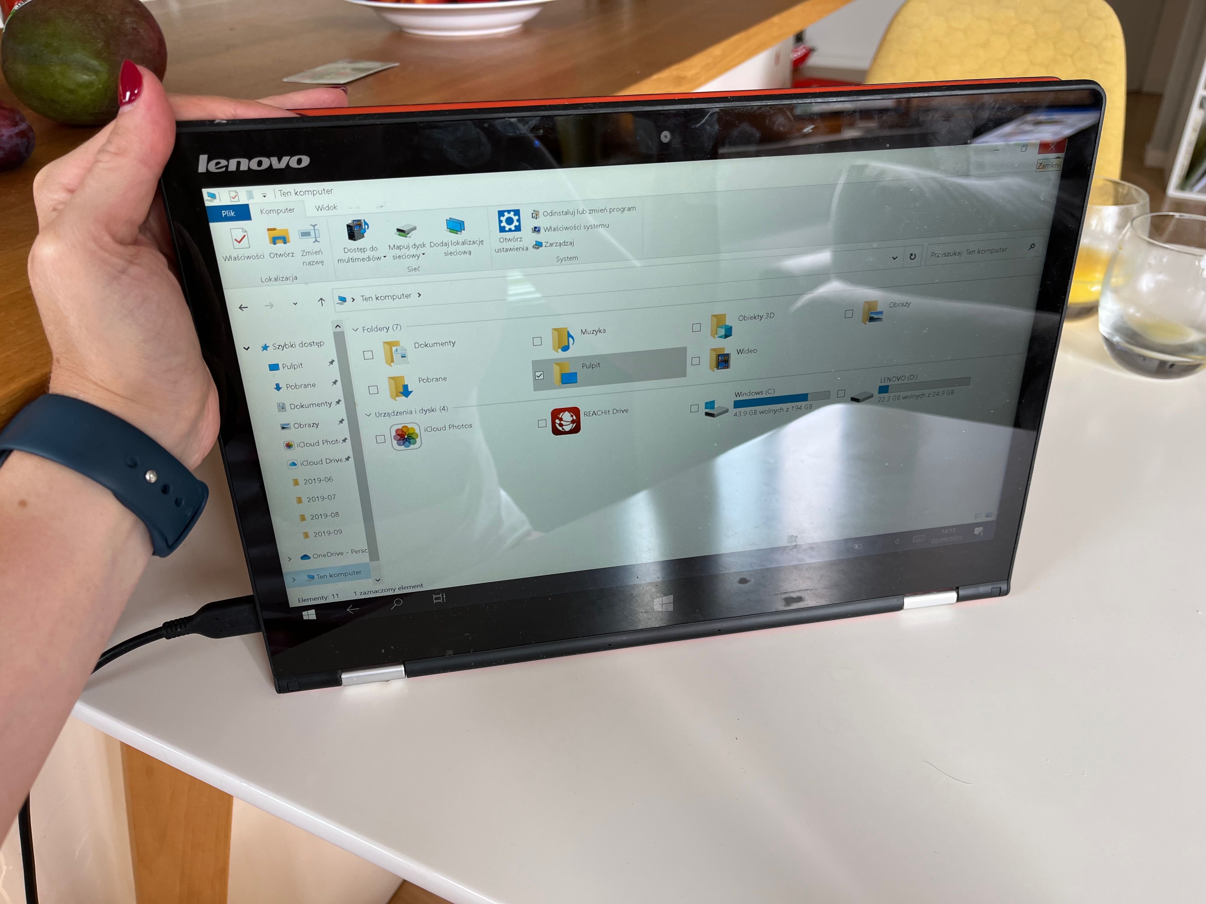 Laptop Lenovo Yoga 700 2w1