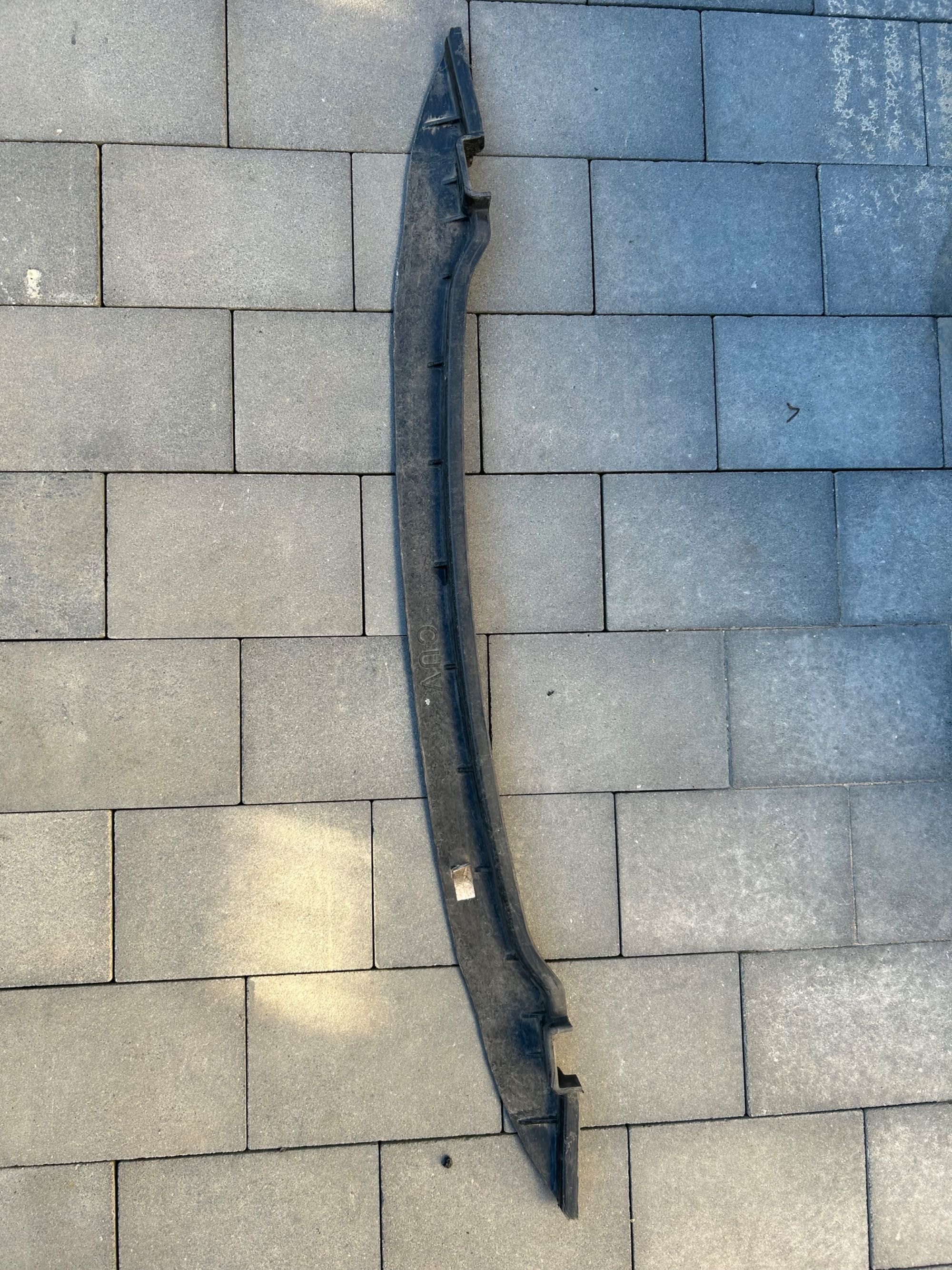 Belka dolna pod zderzak KIA STONIC Lift 86571-H8400