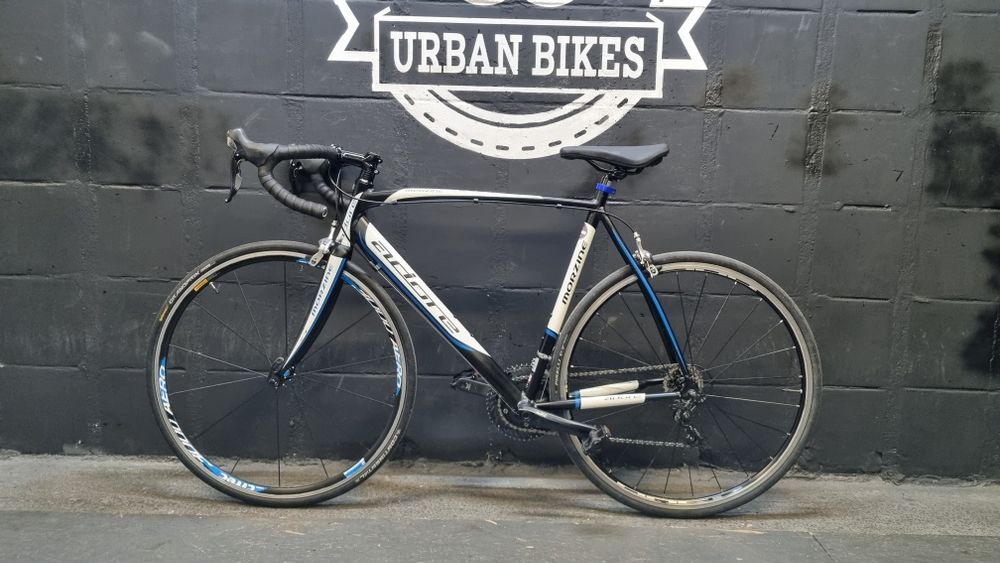 Rower szosowy Adore Morzine Shimano 105 Aluminium 59 cm Urban Bikes