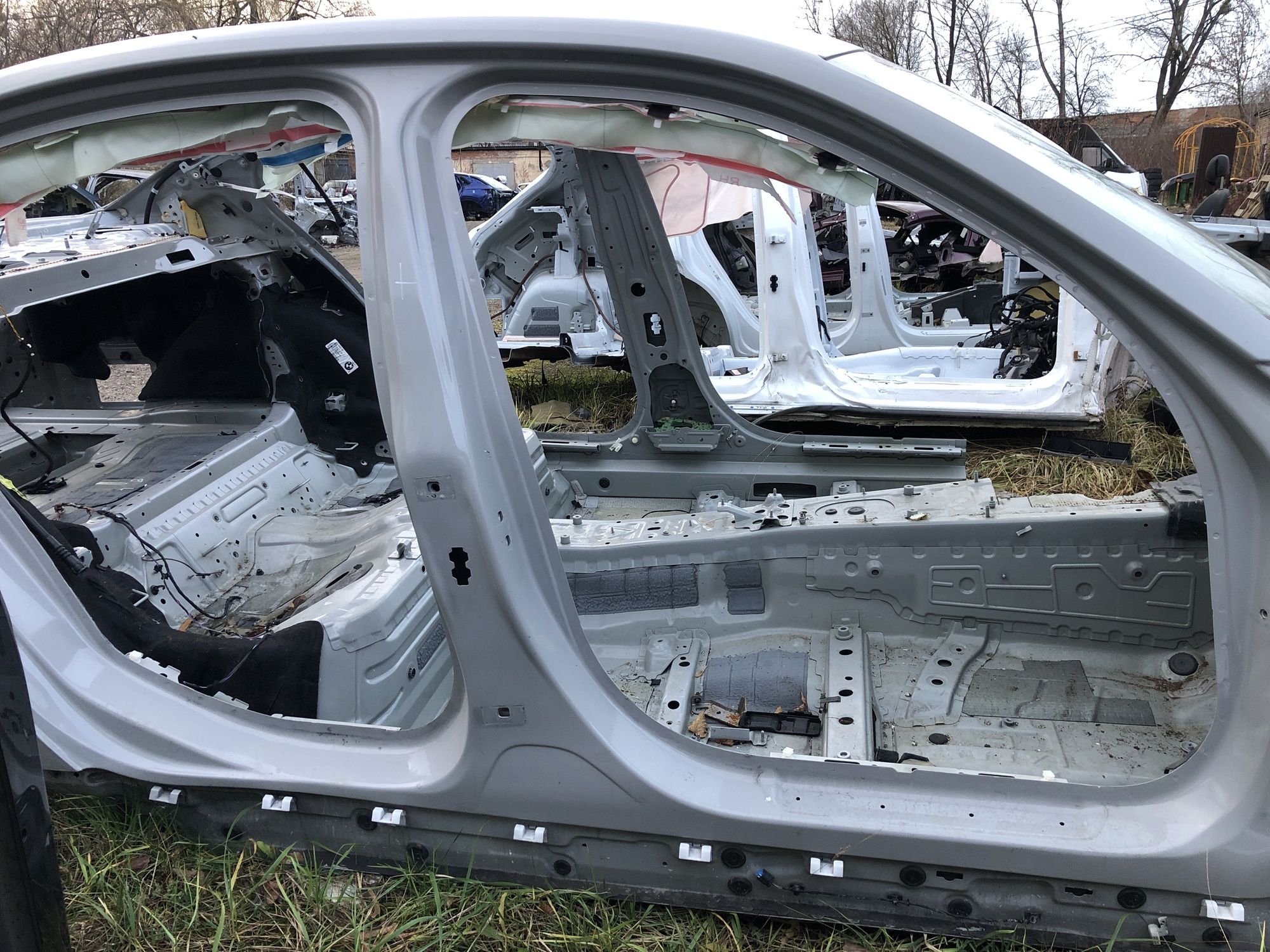 Поріг правий BMW 3 G20 Колір 490 2019-