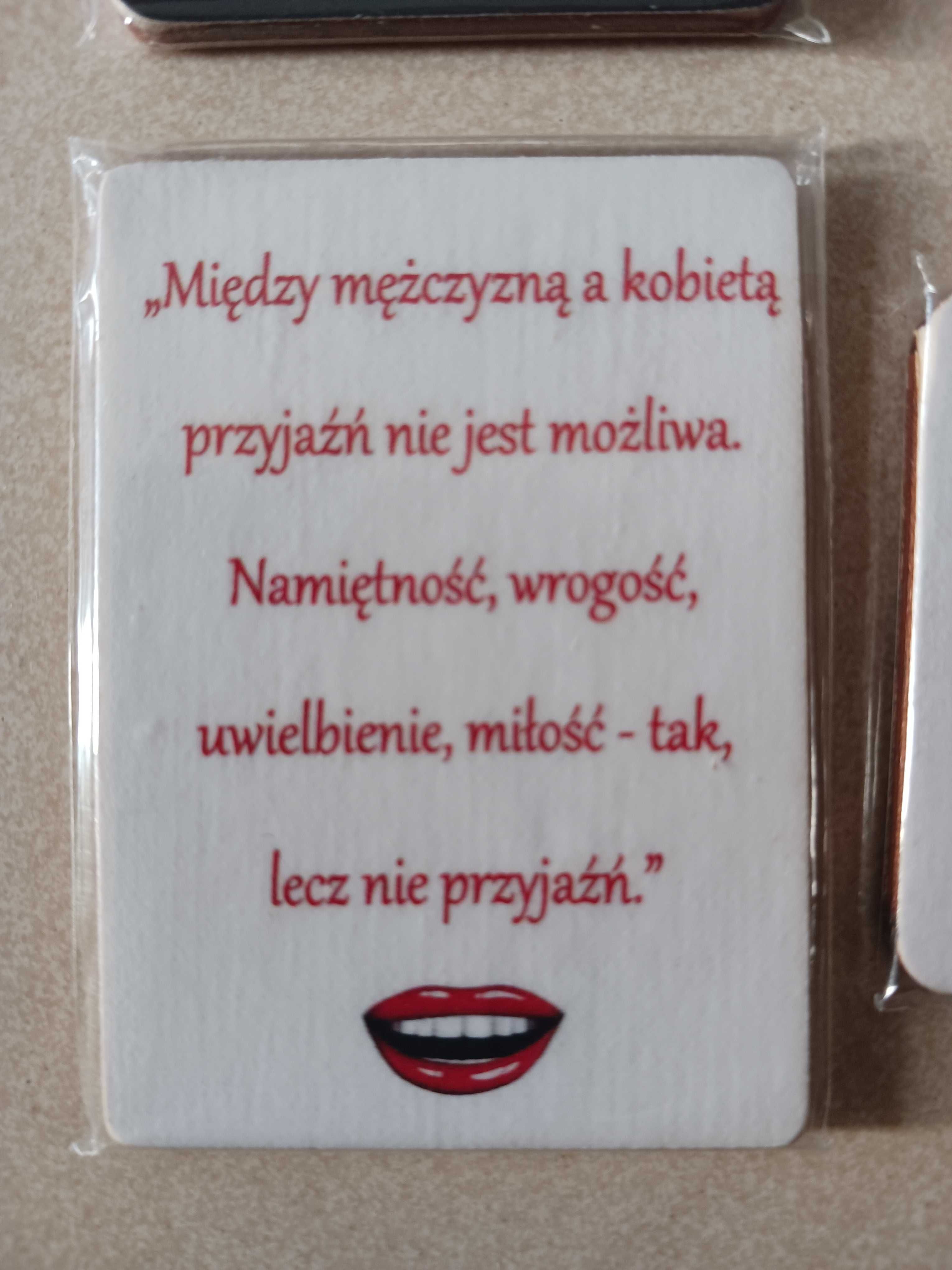 Drewniany MAGNES na lodówkę CYTATY. aforyzmy. złote myśli.