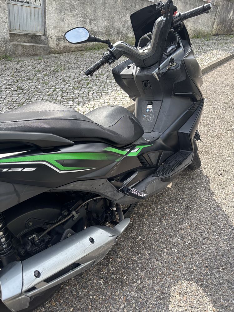 Kawasaki Maxxi Scooter J125. Ano 2020.