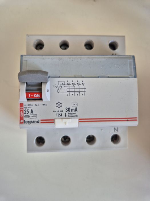 Legrand wyłącznik roznicowopradowy 25A  08993