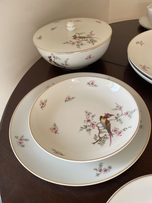 Servico Vista Alegre, anterior a 1968, impecavel e completo