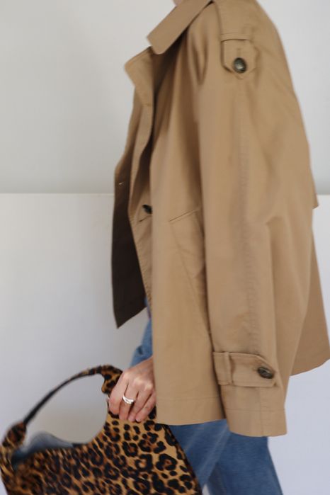 Massimo Dutti Krótki beżowy płaszcz