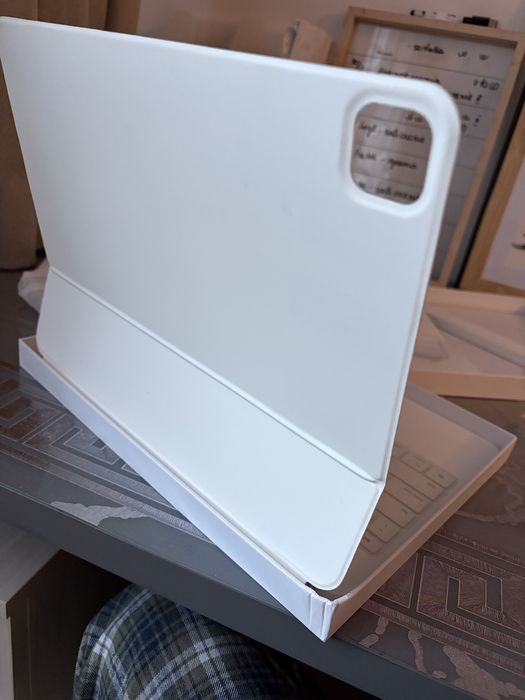 ipad Pro 13” wireless keyboard
