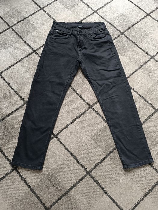 Czarne spodnie regular marki Cropp rozmiar 30/S