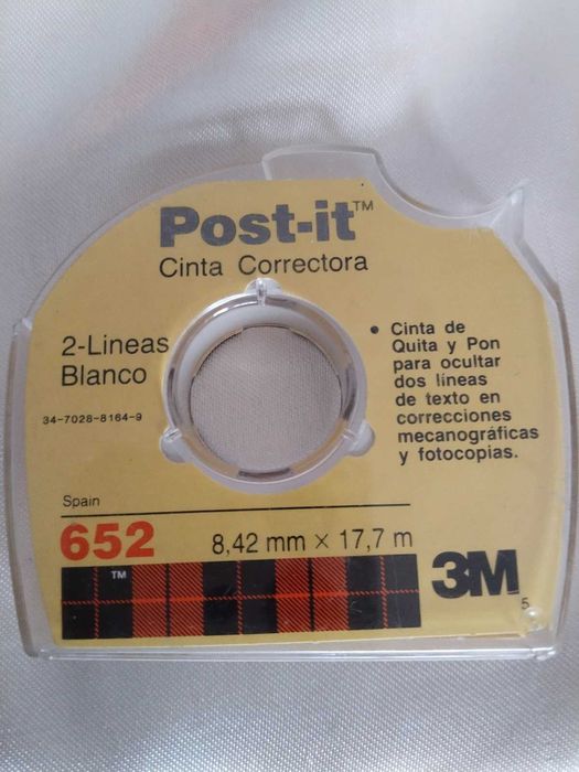 Lote de Materiais de Escritório / Escola • Dossiers / Papel / Etc.