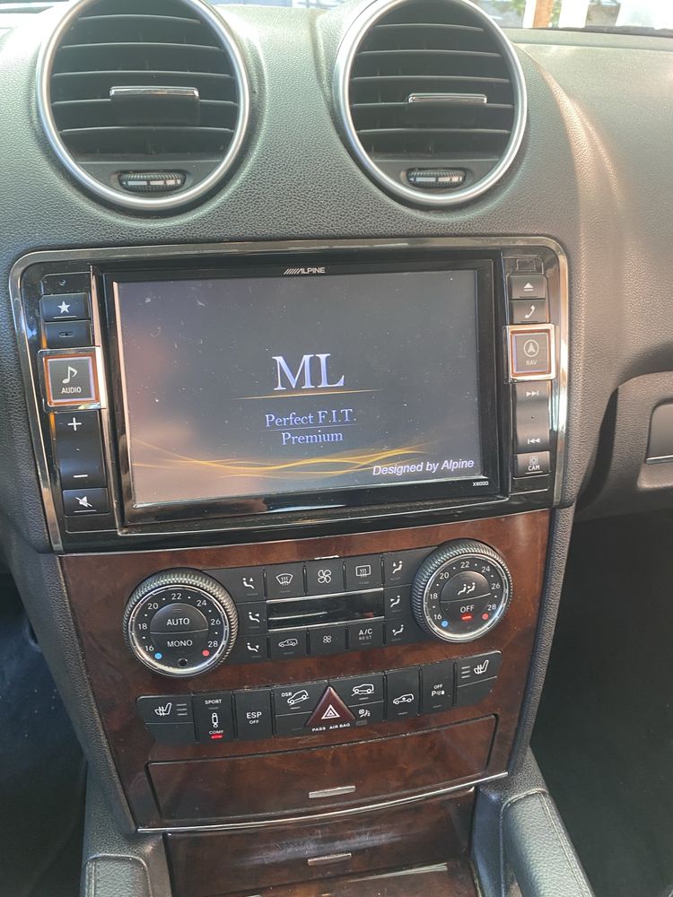Carro em bom estado ( Mercedes ML 350  V6)